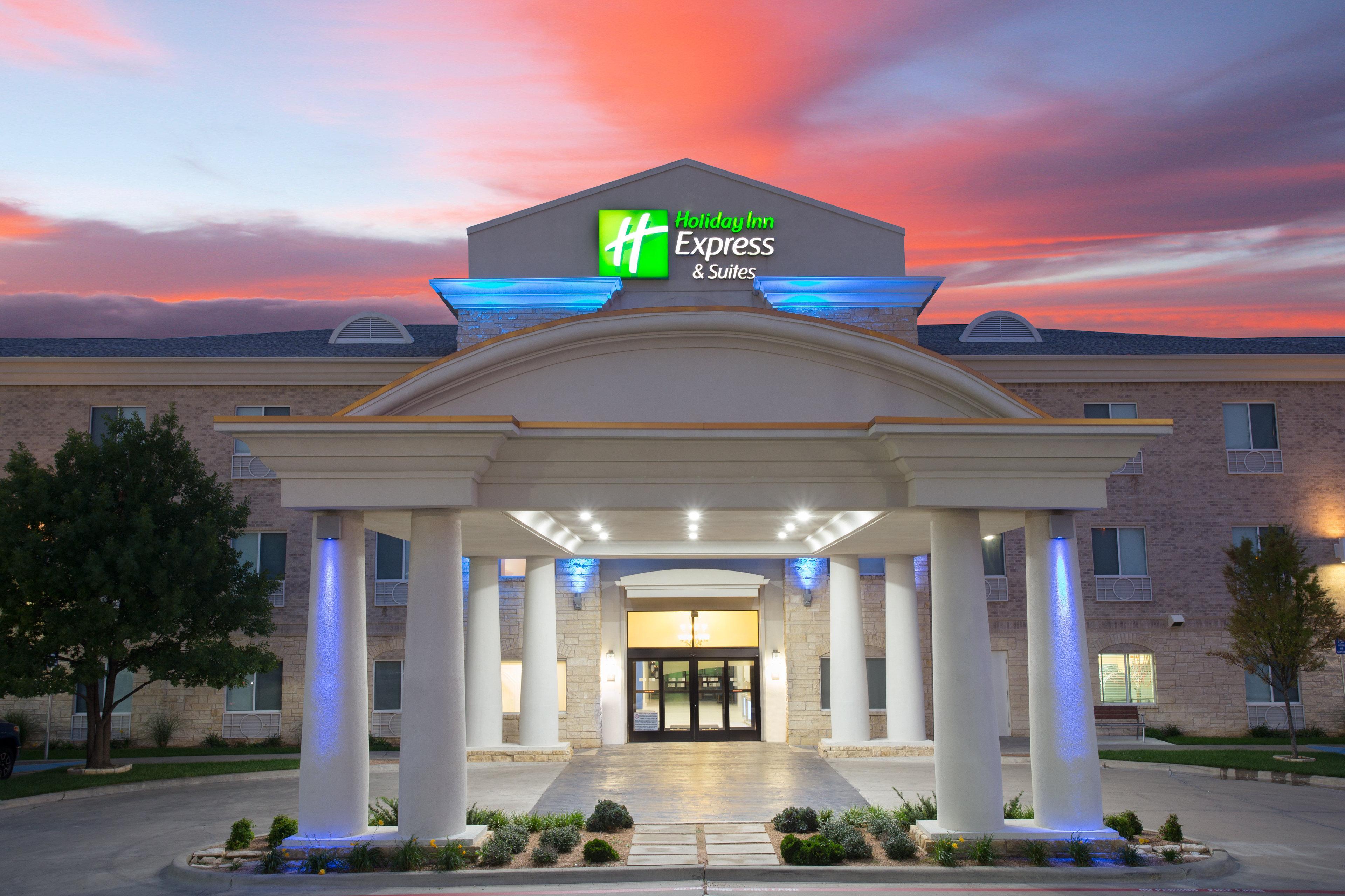 Holiday Inn Express & Suites Amarillo By Ihg Exterior foto